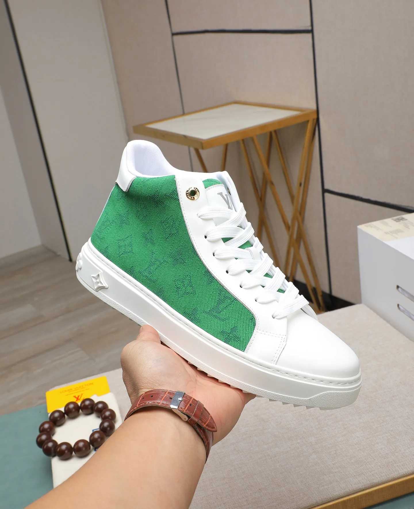 Men's shoes 💰580 📛📛【LOUIS VUITTON】Louis Vuitton official website synchronized new products 👟Milan fashion catwalk style 🇰🇾🇰🇾LV family logo, celebrity style, a must-have for fashionistas ⚠️First-layer calfskin ➕Genuine leather lining ➕Official website original version special outsole 👞Number 38-44